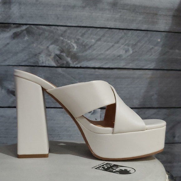 ShuShop Cream Platform Sandals with Pearl Detail Federica NIB Going Out Heels - Picture 2 of 10